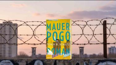 MAUERPOGO - Punkroman